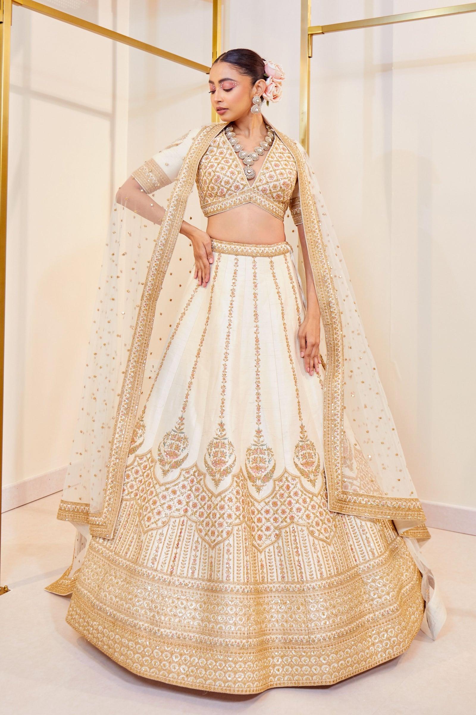 LEHNGA-RG3205